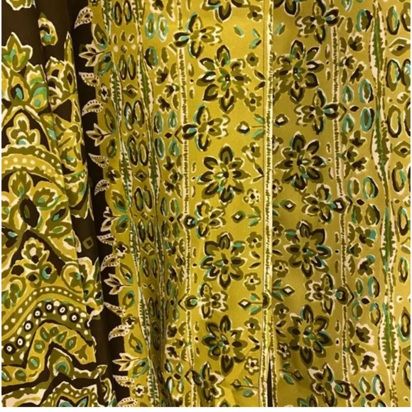 STUNNING Silk Skirt - Picture 3 of 9